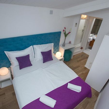 Hotel Pansion Kamenar à Primošten Extérieur photo