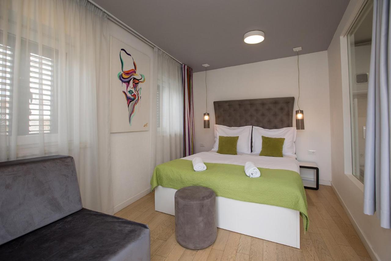 Hotel Pansion Kamenar à Primošten Extérieur photo