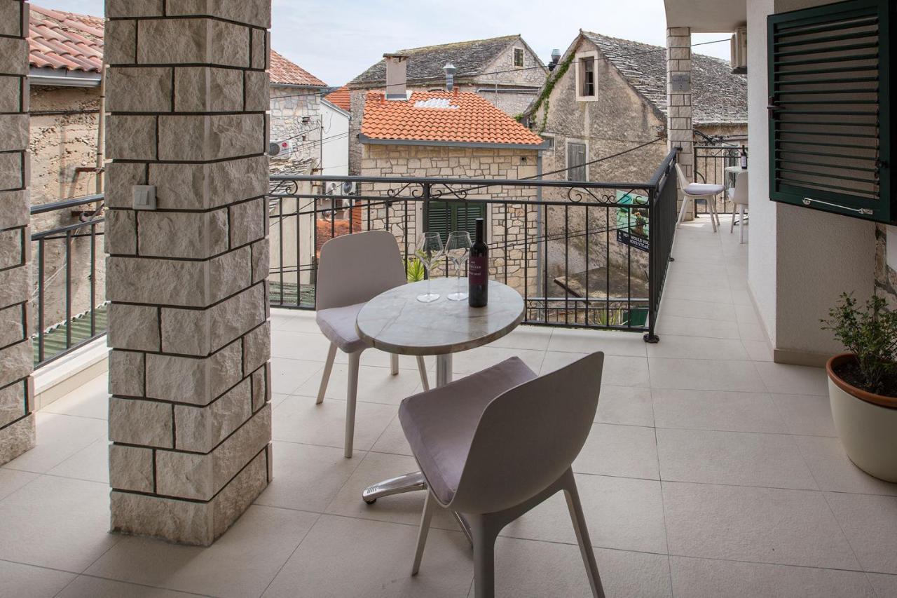 Hotel Pansion Kamenar à Primošten Extérieur photo