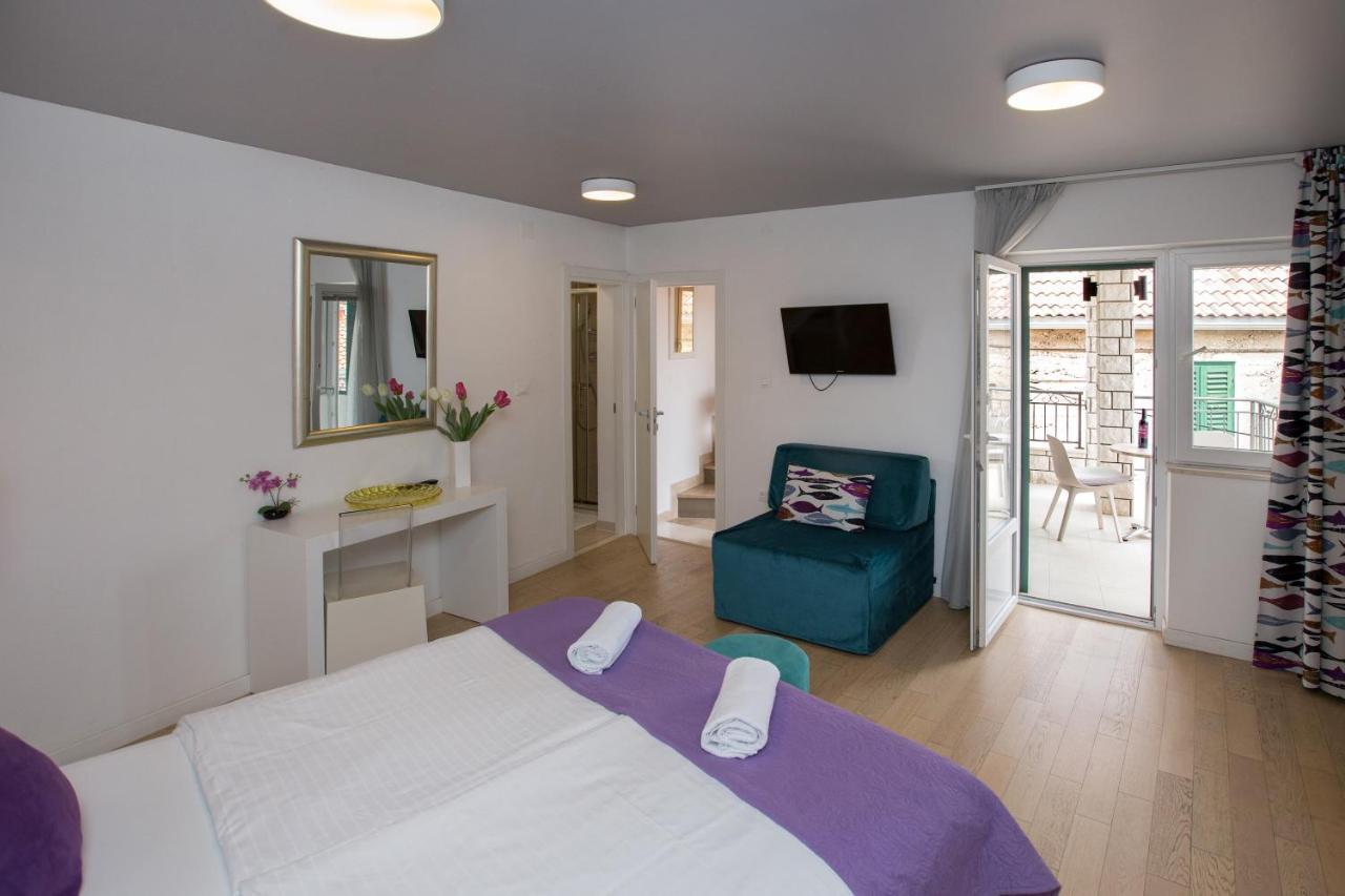 Hotel Pansion Kamenar à Primošten Extérieur photo